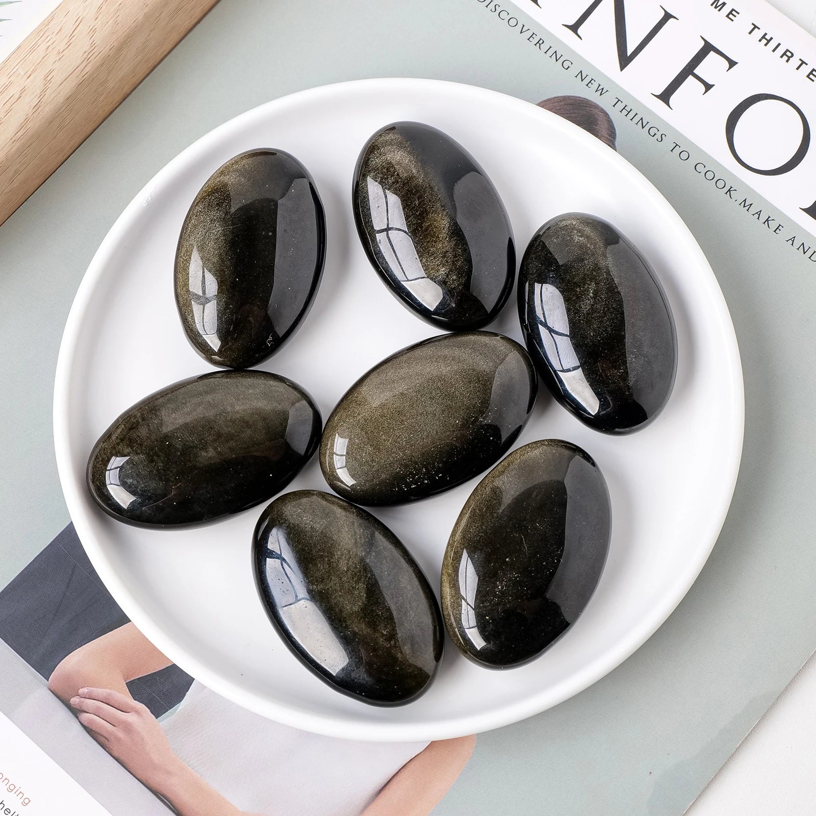 Natural Golden Obsidian Palm Stone – Healing Thumb Stone for Stress Relief & Energy Balance - Image 2