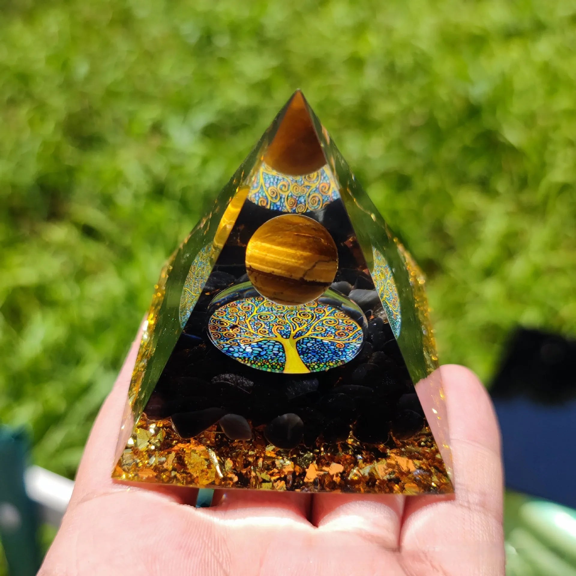 Crystal Stone Orgone Pyramid – Energy Generator with Natural Amethyst & Peridot for Reiki, Chakra & Room Decor - Image 18